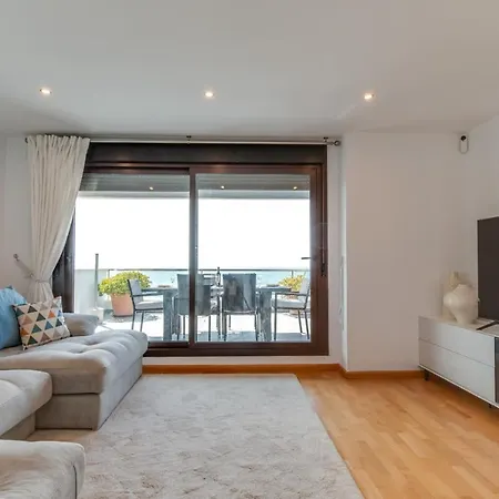 Camarate Golf Penthouse Apartman *